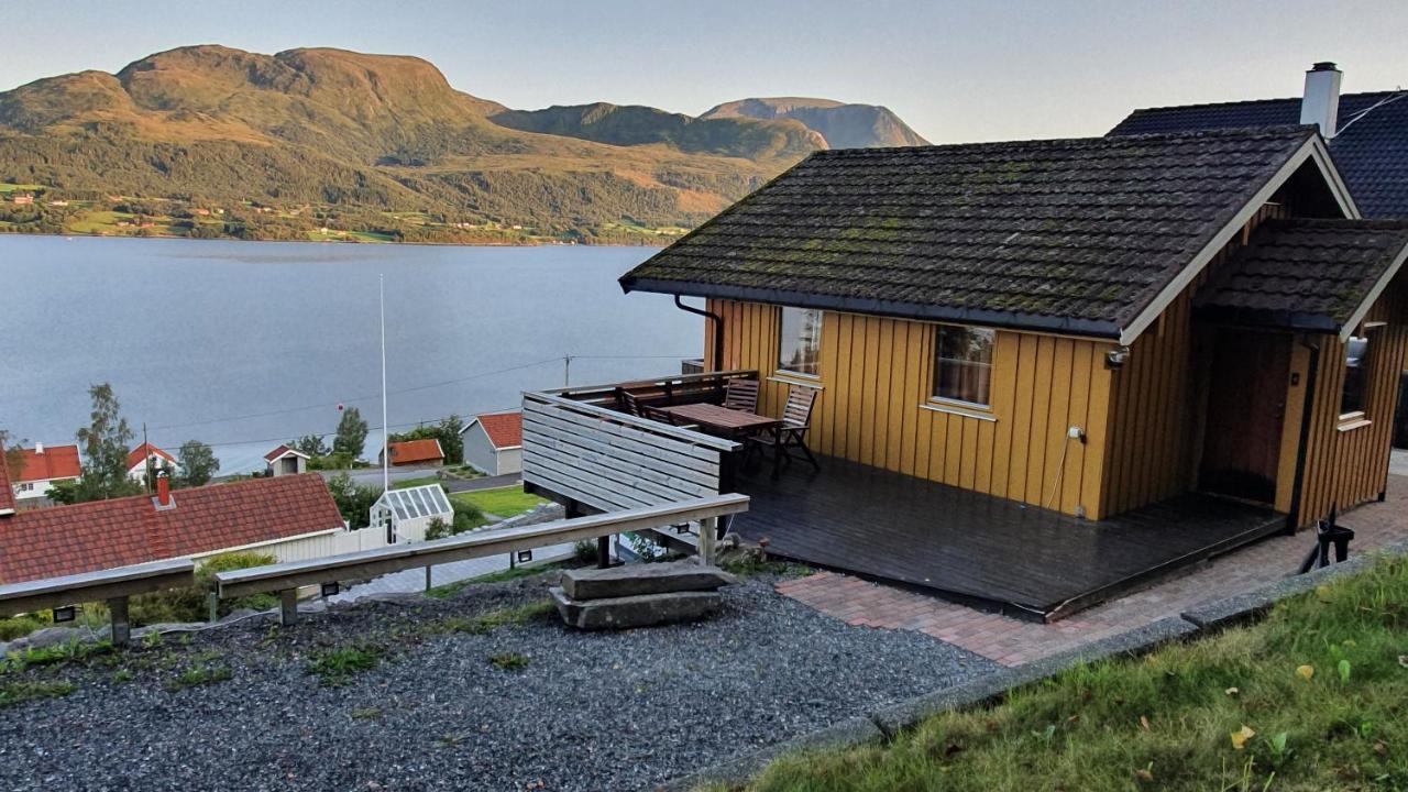 Holiday Home Kvernesfjorden Steinsgrenda Eksteriør bilde
