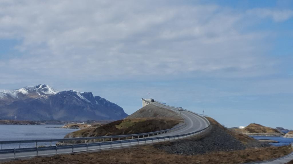 Holiday Home Kvernesfjorden Steinsgrenda Eksteriør bilde
